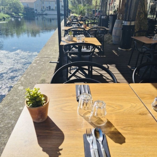  Annonces LOCATION GARD : Commerces | GOUDARGUES (30630) | 0 m2 | 175 000 &euro; 