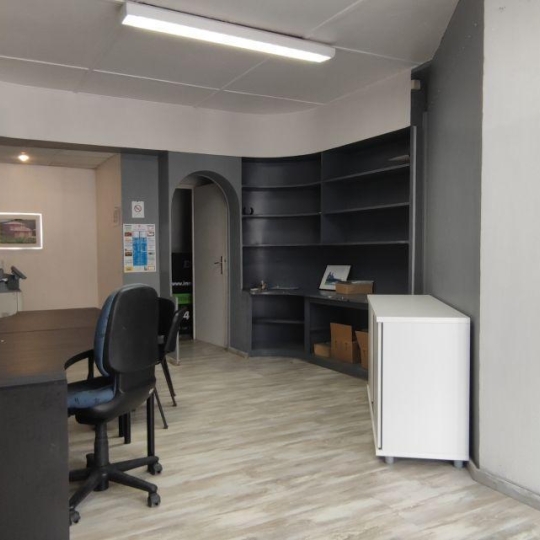  Annonces LOCATION GARD : Local / Bureau | PONT-SAINT-ESPRIT (30130) | 33 m2 | 44 900 &euro; 
