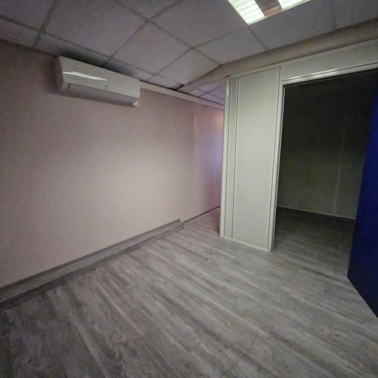  Annonces LOCATION GARD : Local / Bureau | BAGNOLS-SUR-CEZE (30200) | 51 m2 | 75 000 &euro; 