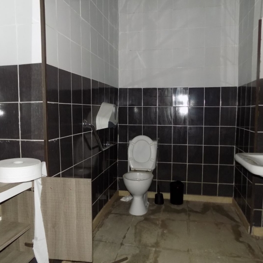  Annonces LOCATION GARD : Office | BAGNOLS-SUR-CEZE (30200) | 93 m2 | 900 &euro; 