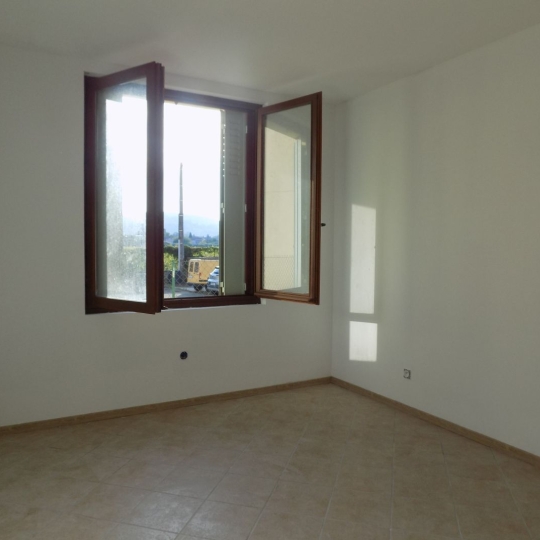  Annonces LOCATION GARD : Apartment | GOUDARGUES (30630) | 50 m2 | 549 &euro; 