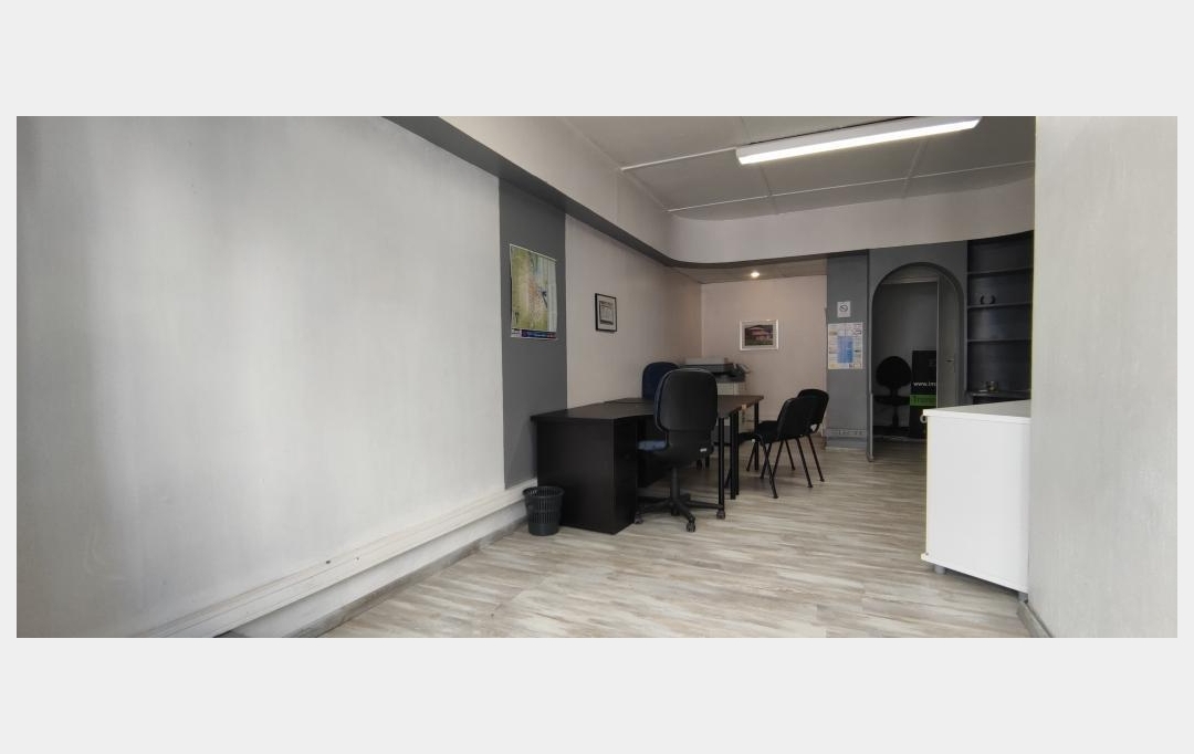 Annonces LOCATION GARD : Local / Bureau | PONT-SAINT-ESPRIT (30130) | 33 m2 | 44 900 &euro; 