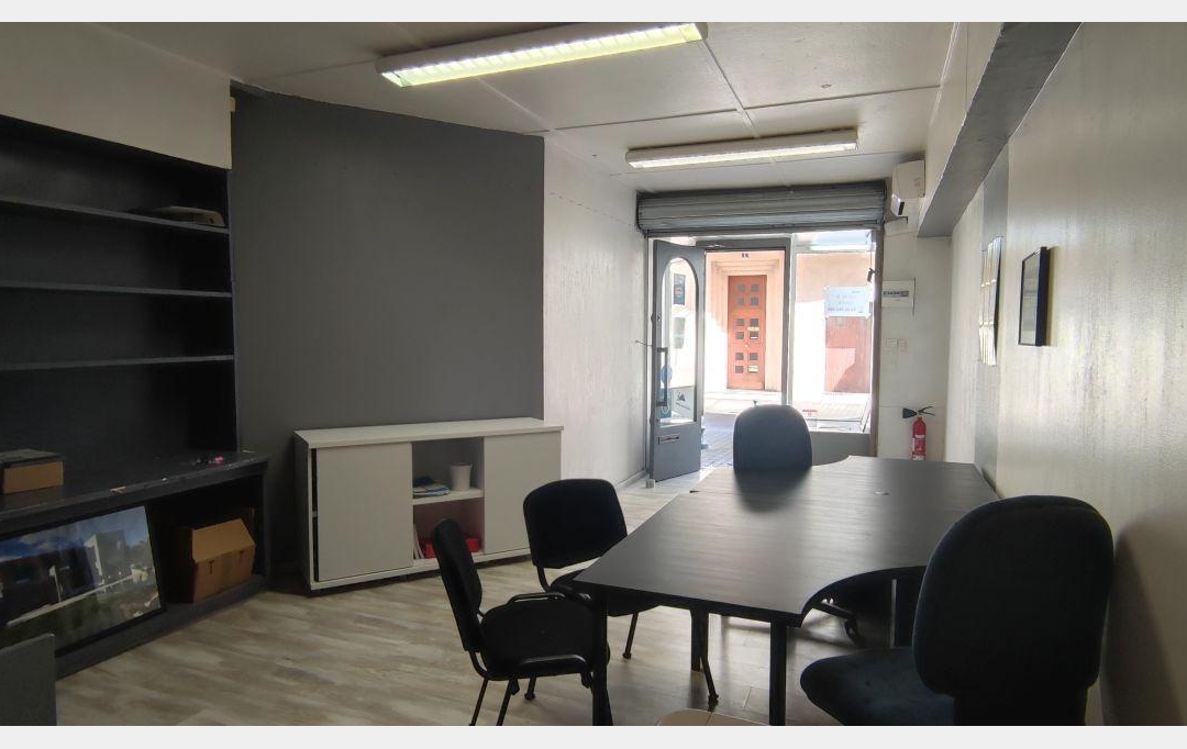 Annonces LOCATION GARD : Local / Bureau | PONT-SAINT-ESPRIT (30130) | 33 m2 | 44 900 &euro; 