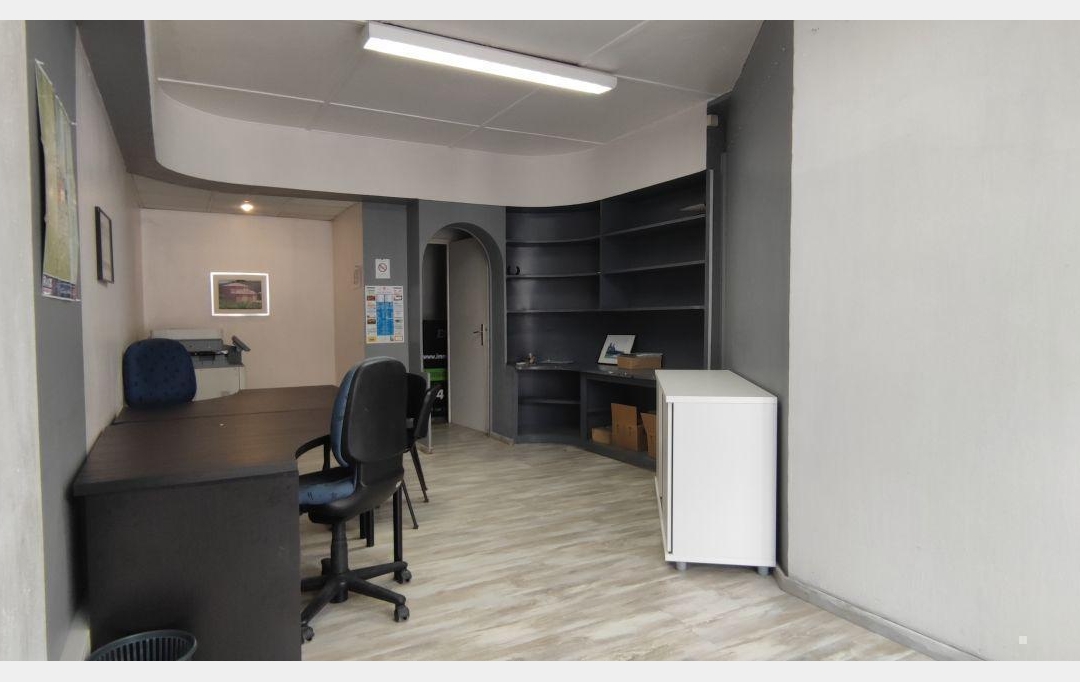 Annonces LOCATION GARD : Local / Bureau | PONT-SAINT-ESPRIT (30130) | 33 m2 | 44 900 &euro; 