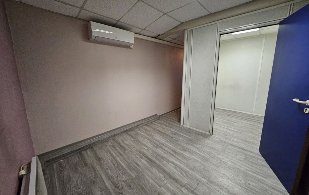 Annonces LOCATION GARD : Local / Bureau | BAGNOLS-SUR-CEZE (30200) | 51 m2 | 75 000 &euro; 