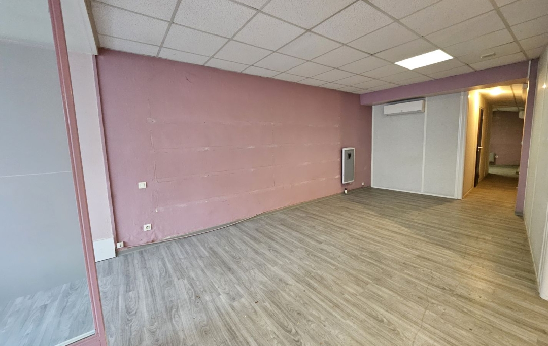 Annonces LOCATION GARD : Local / Bureau | BAGNOLS-SUR-CEZE (30200) | 51 m2 | 75 000 &euro; 