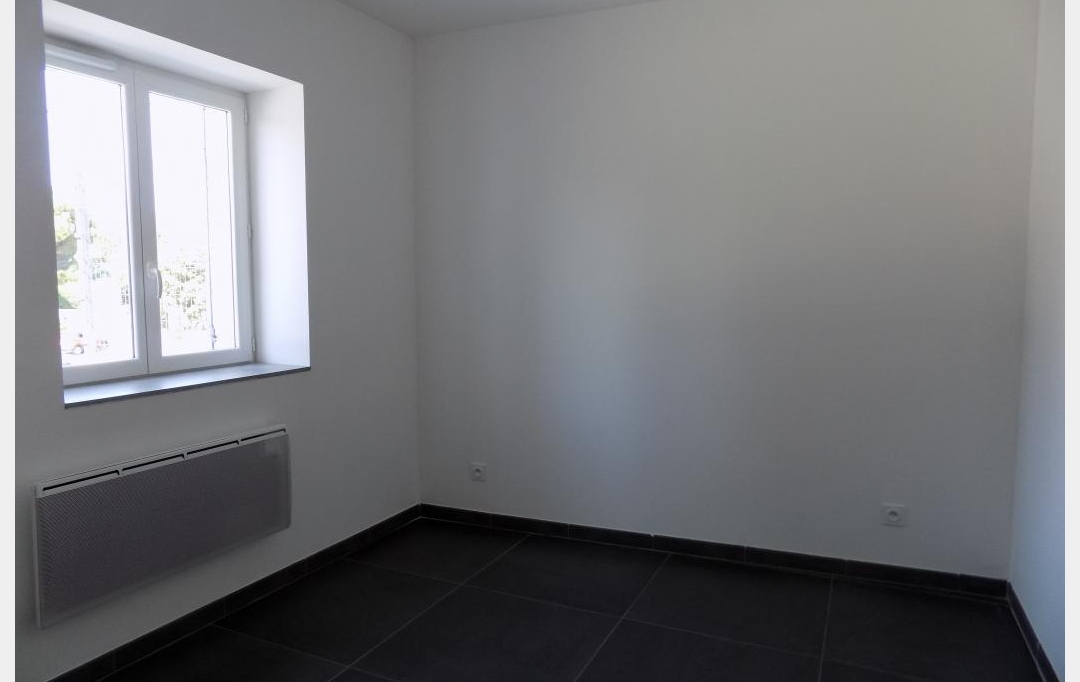 HELLO LOC : Appartement | BAGNOLS-SUR-CEZE (30200) | 39 m2 | 516 € 