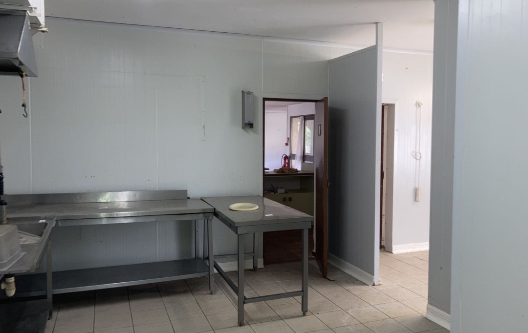 Annonces LOCATION GARD : Office | BIELLE (64260) | 292 m2 | 920 &euro; 