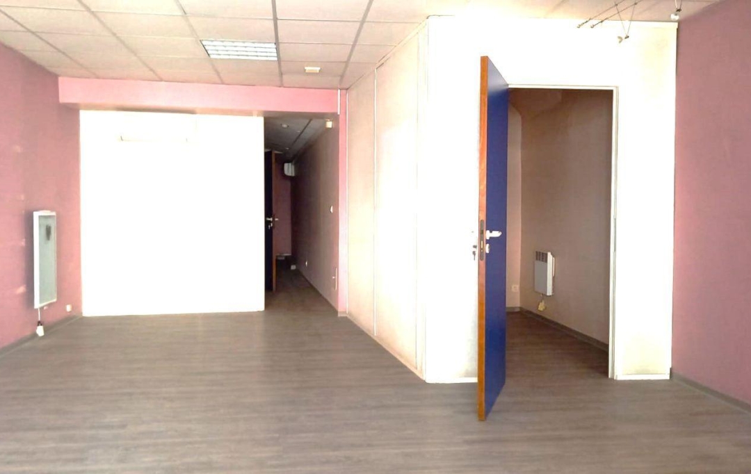 Annonces LOCATION GARD : Office | BAGNOLS-SUR-CEZE (30200) | 68 m2 | 700 &euro; 