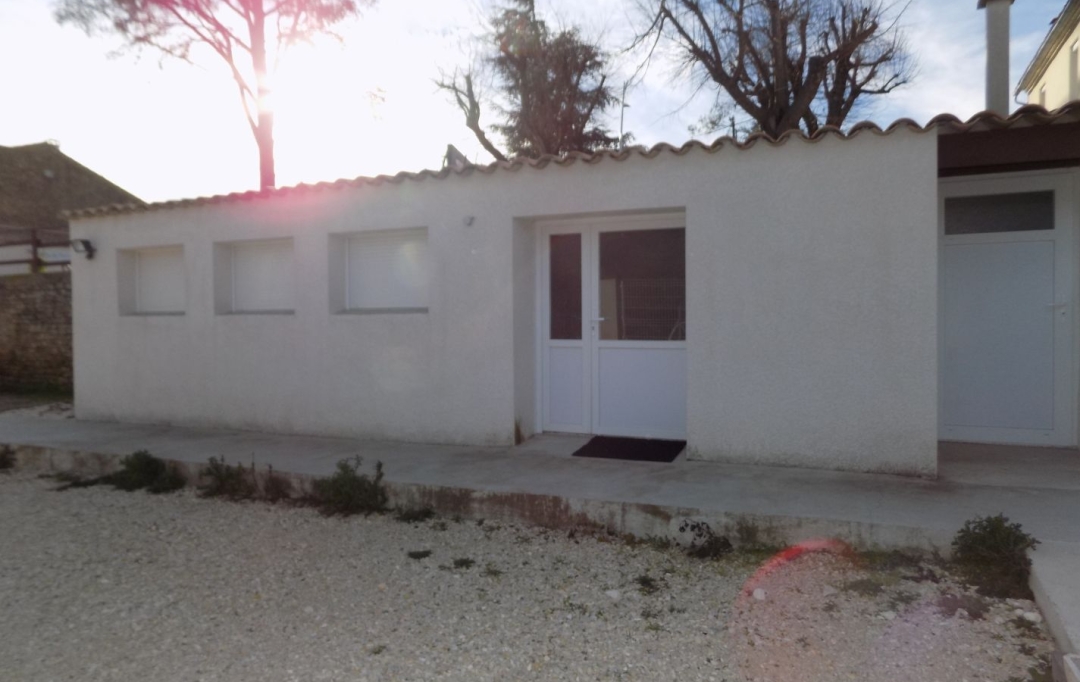 Annonces LOCATION GARD : Office | BAGNOLS-SUR-CEZE (30200) | 291 m2 | 3 800 &euro; 