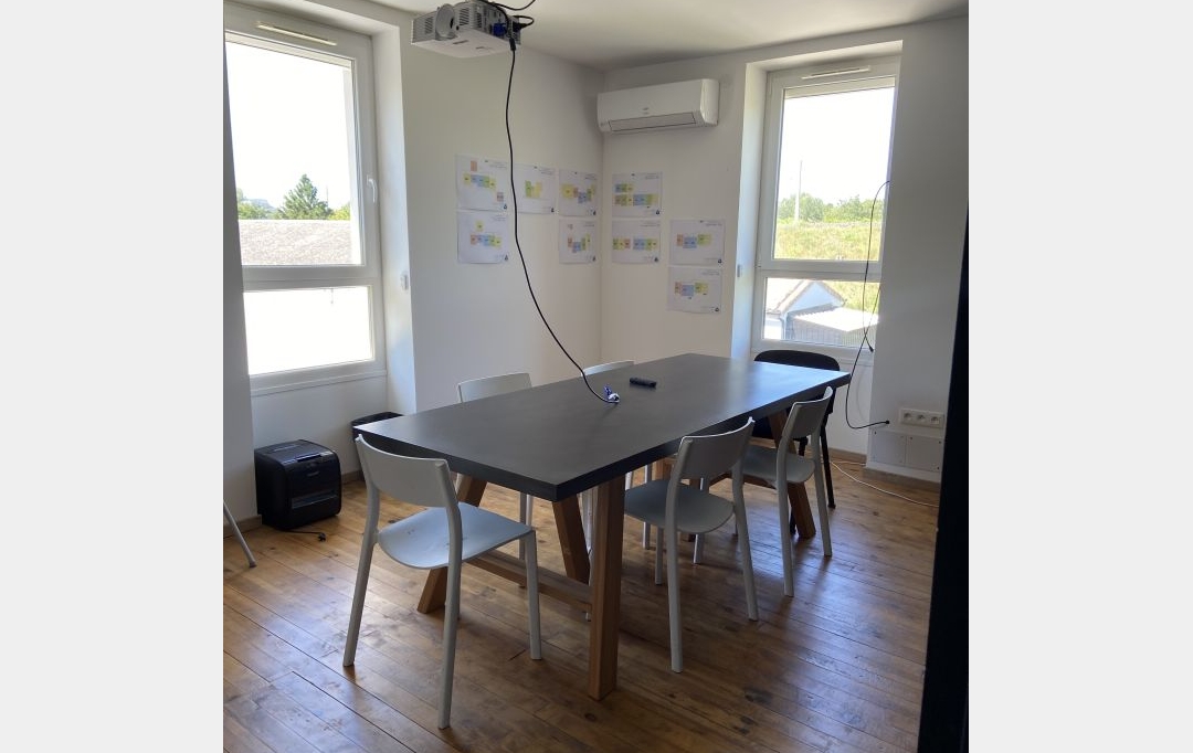 Annonces LOCATION GARD : Office | BAGNOLS-SUR-CEZE (30200) | 291 m2 | 3 800 &euro; 