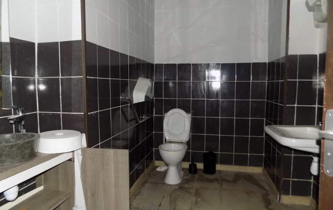 Annonces LOCATION GARD : Office | BAGNOLS-SUR-CEZE (30200) | 93 m2 | 900 &euro; 