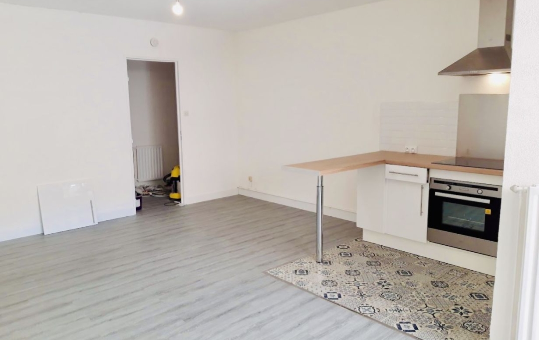 Annonces LOCATION GARD : Appartement | BAGNOLS-SUR-CEZE (30200) | 48 m2 | 96 000 &euro; 