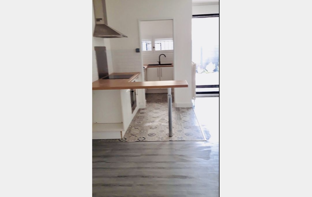 Annonces LOCATION GARD : Appartement | BAGNOLS-SUR-CEZE (30200) | 48 m2 | 96 000 &euro; 