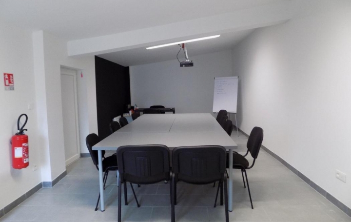  HELLO LOC Local / Bureau | BAGNOLS-SUR-CEZE (30200) | 30 m2 | 0 € 